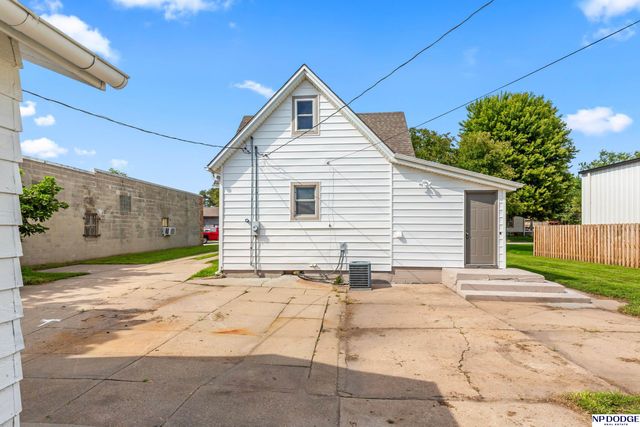 329 E 2nd Street, Fremont, NE 68025