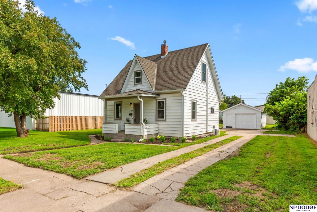 329 E 2nd Street, Fremont, NE 68025