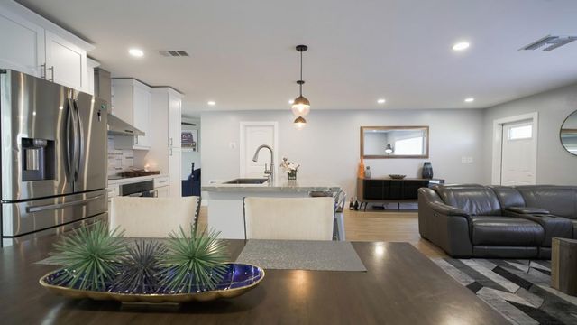 6701 NW 98th Avenue, Tamarac, FL 33321