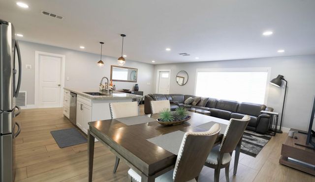 6701 NW 98th Avenue, Tamarac, FL 33321