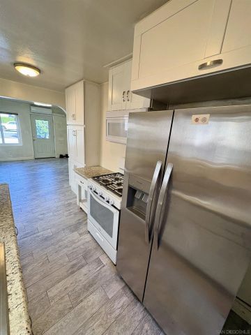 1967 Diamond, San Diego, CA 92109