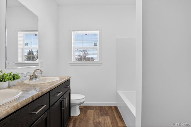 7527 Packard Ave, Warren, MI 48091