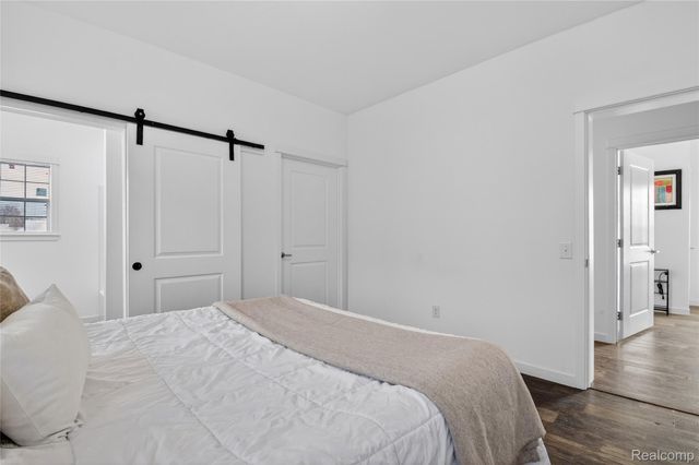 7527 Packard Ave, Warren, MI 48091