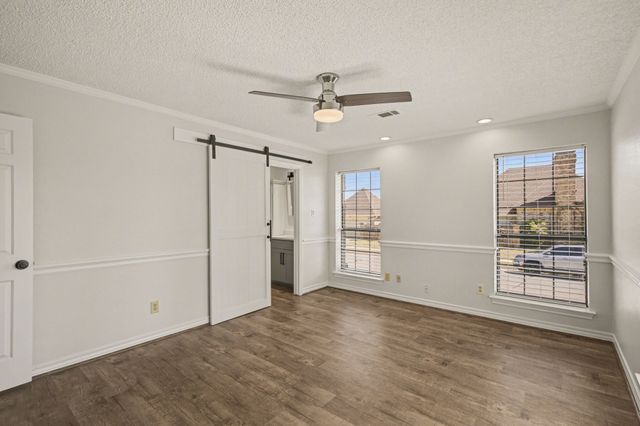 2428 Stonegate Drive N, Bedford, TX 76021