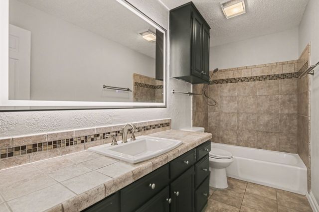 2428 Stonegate Drive N, Bedford, TX 76021