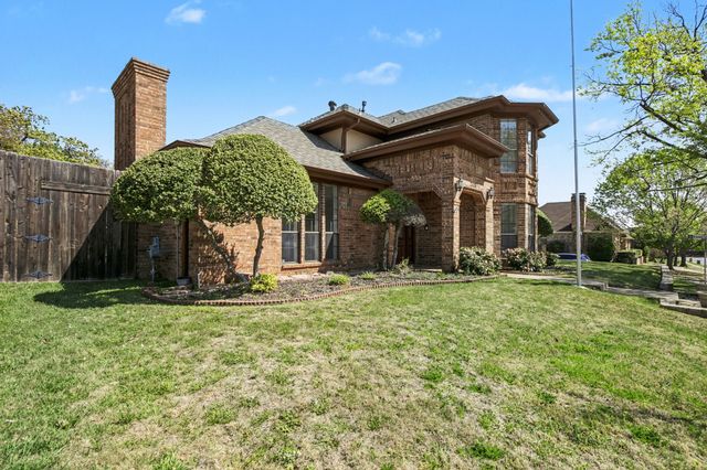 2428 Stonegate Drive N, Bedford, TX 76021