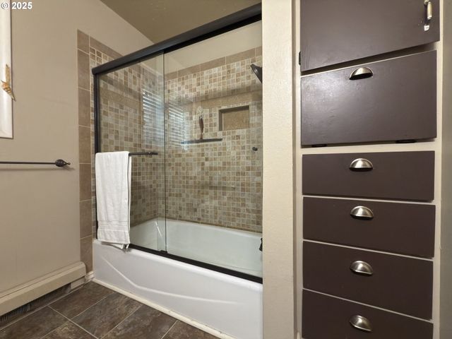 204 ALDER St, Brookings, OR 97415