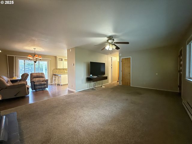 204 ALDER St, Brookings, OR 97415