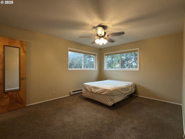 204 ALDER St, Brookings, OR 97415