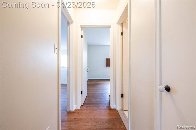 1895 West Bend Drive, Bloomfield Hills, MI 48302