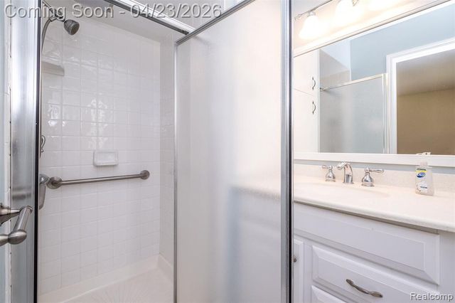 1895 West Bend Drive, Bloomfield Hills, MI 48302