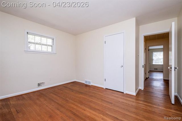 1895 West Bend Drive, Bloomfield Hills, MI 48302