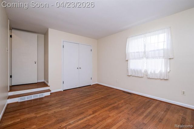 1895 West Bend Drive, Bloomfield Hills, MI 48302