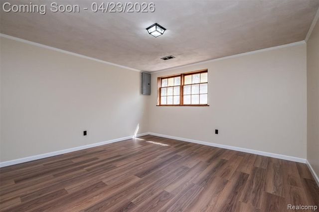 1895 West Bend Drive, Bloomfield Hills, MI 48302