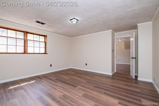 1895 West Bend Drive, Bloomfield Hills, MI 48302
