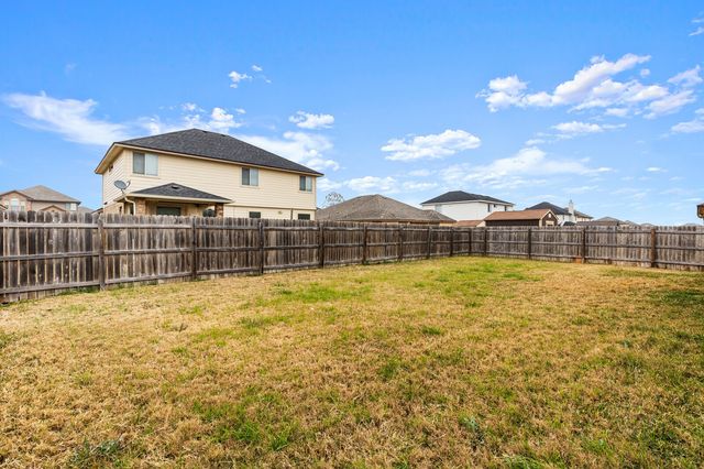 11233 Buzzard Gulch Drive, Waco, TX 76708