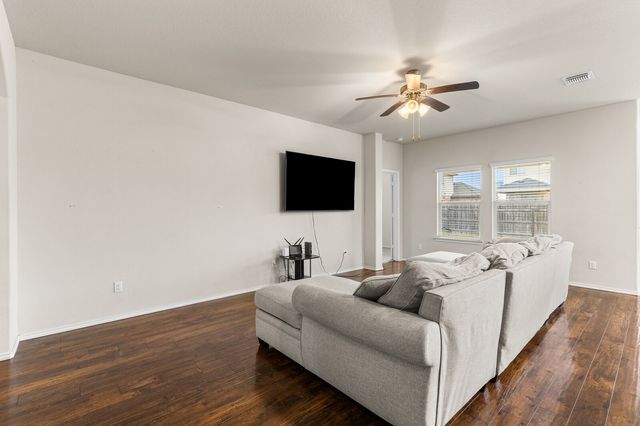 11233 Buzzard Gulch Drive, Waco, TX 76708