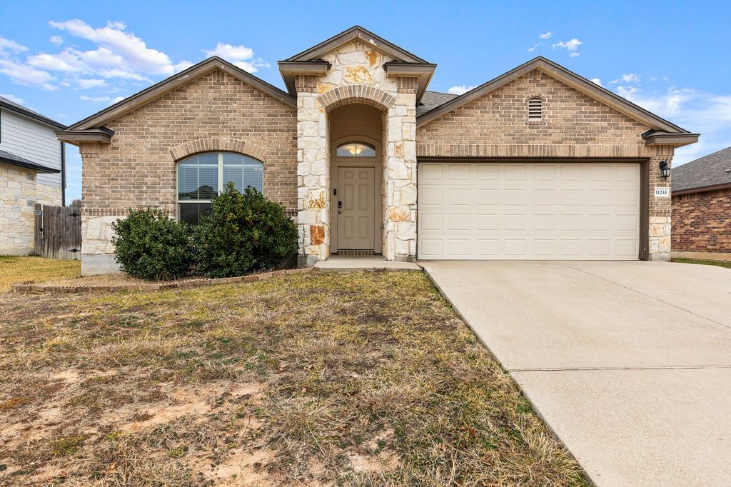11233 Buzzard Gulch Drive, Waco, TX 76708