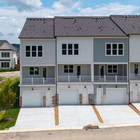 4013 Forestside Dr, Franklin, TN 37064