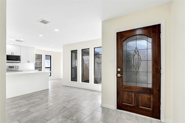 8726 Wildforest Drive, Houston, TX 77088