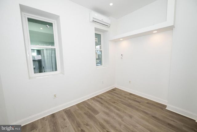 427 N 33RD ST, Philadelphia, PA 19104