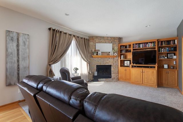 5721 103rd Avenue N, Brooklyn Park, MN 55443