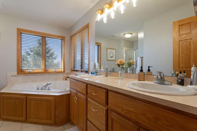 5721 103rd Avenue N, Brooklyn Park, MN 55443