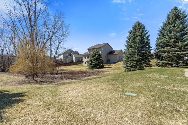 5721 103rd Avenue N, Brooklyn Park, MN 55443