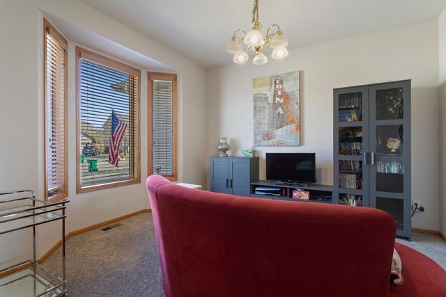 5721 103rd Avenue N, Brooklyn Park, MN 55443