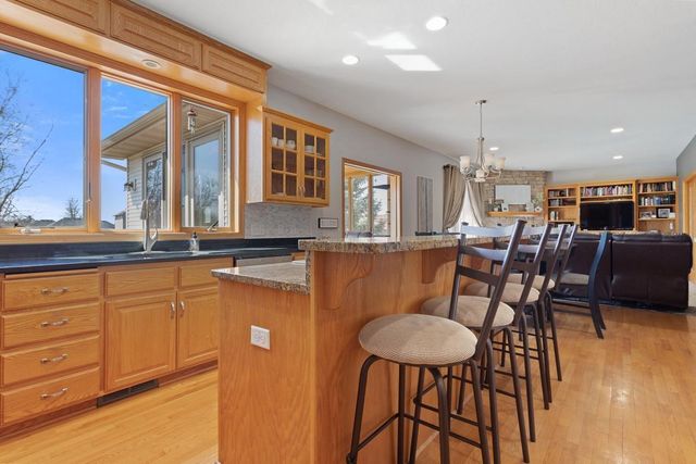 5721 103rd Avenue N, Brooklyn Park, MN 55443