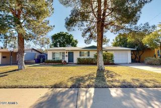 737 E PAPAGO Drive, Tempe, AZ 85288