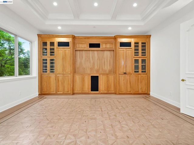 46890 Rancho Higuera Rd, Fremont, CA 94539