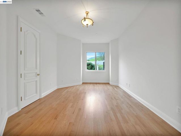 46890 Rancho Higuera Rd, Fremont, CA 94539