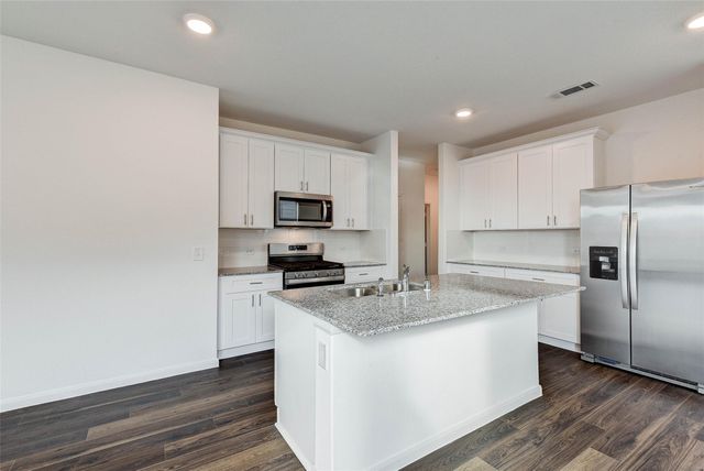 25821 Hedgerow Drive, Magnolia, TX 77355