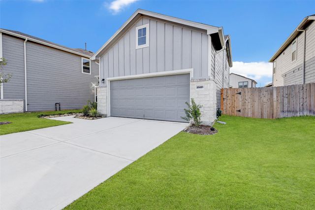 25821 Hedgerow Drive, Magnolia, TX 77355