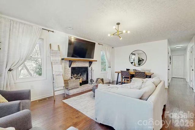 121 Oak Terrace, Arden, NC 28704