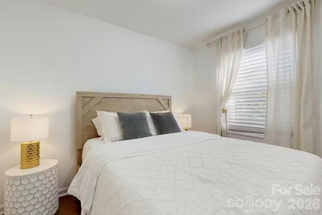 121 Oak Terrace, Arden, NC 28704