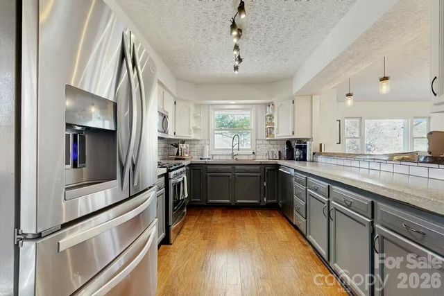 121 Oak Terrace, Arden, NC 28704