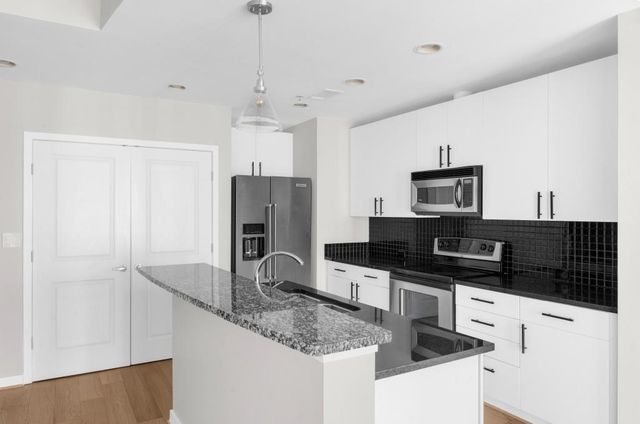 250 Pharr Road NE 1602, Atlanta, GA 30305