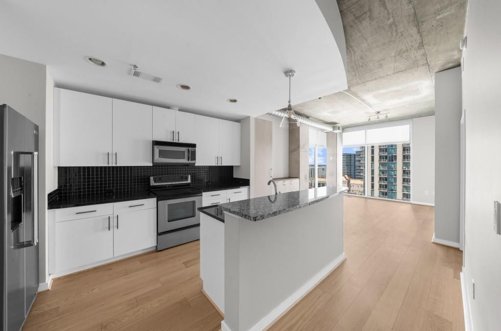 250 Pharr Road NE 1602, Atlanta, GA 30305