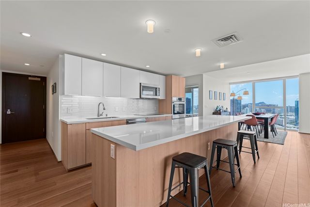 888 Kapiolani Boulevard 3505, Honolulu, HI 96813