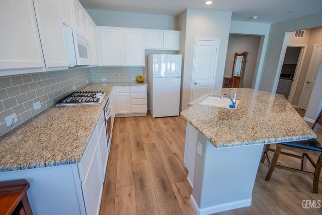 14312 Harborough Drive, Bakersfield, CA 93311