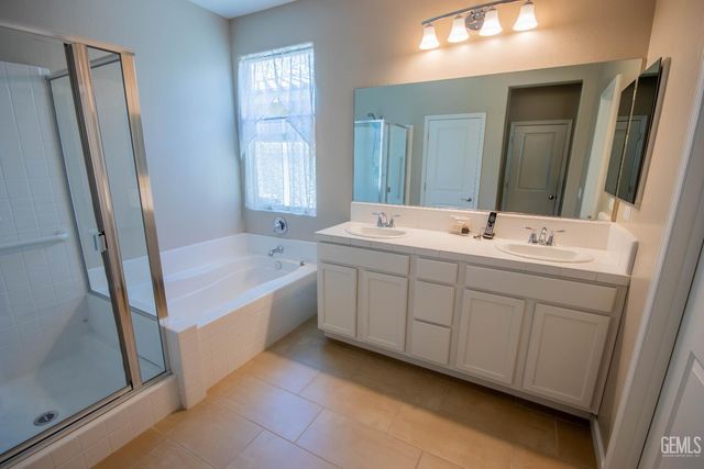 14312 Harborough Drive, Bakersfield, CA 93311