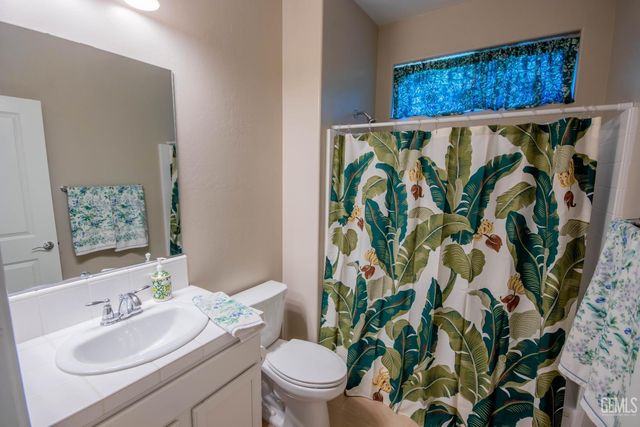14312 Harborough Drive, Bakersfield, CA 93311