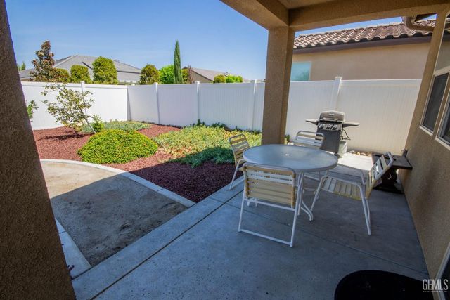 14312 Harborough Drive, Bakersfield, CA 93311