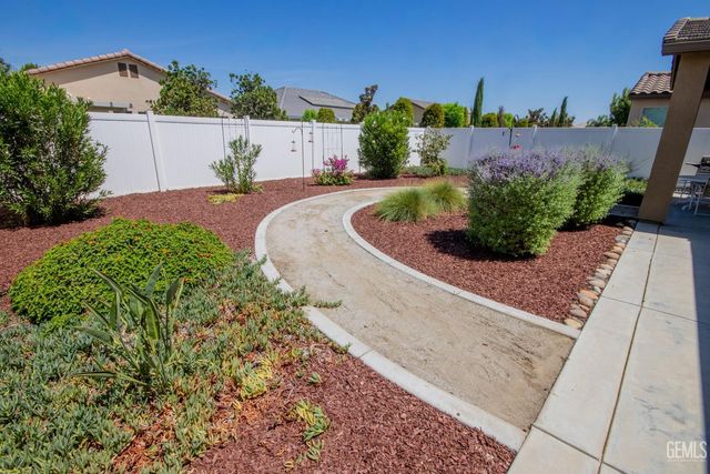 14312 Harborough Drive, Bakersfield, CA 93311