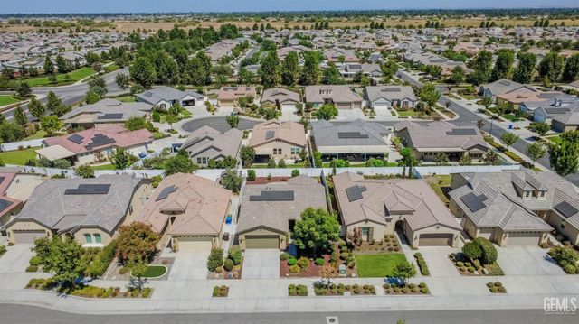 14312 Harborough Drive, Bakersfield, CA 93311