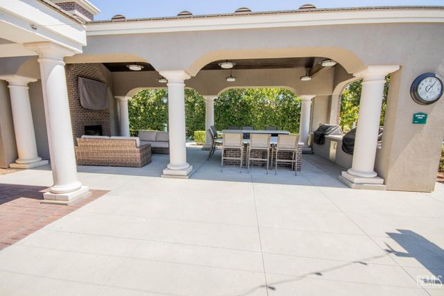 14312 Harborough Drive, Bakersfield, CA 93311