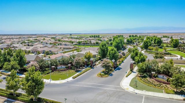 14312 Harborough Drive, Bakersfield, CA 93311