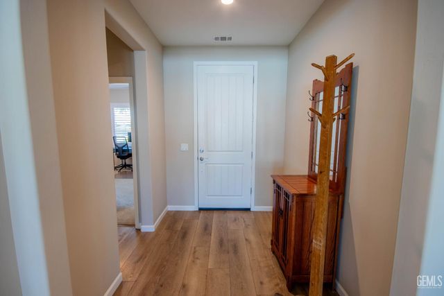 14312 Harborough Drive, Bakersfield, CA 93311